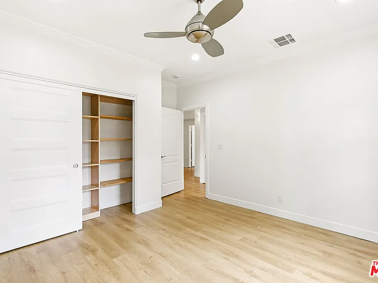 23114 Mariano St — Photo 49