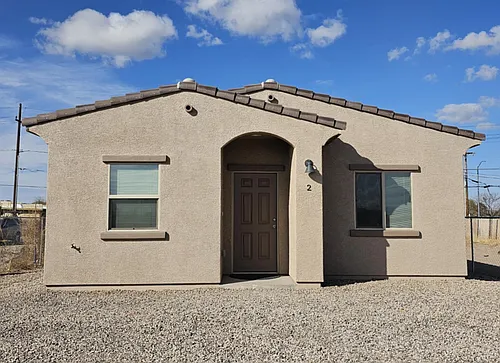 1358 N Apache Dr #1 Photo 1