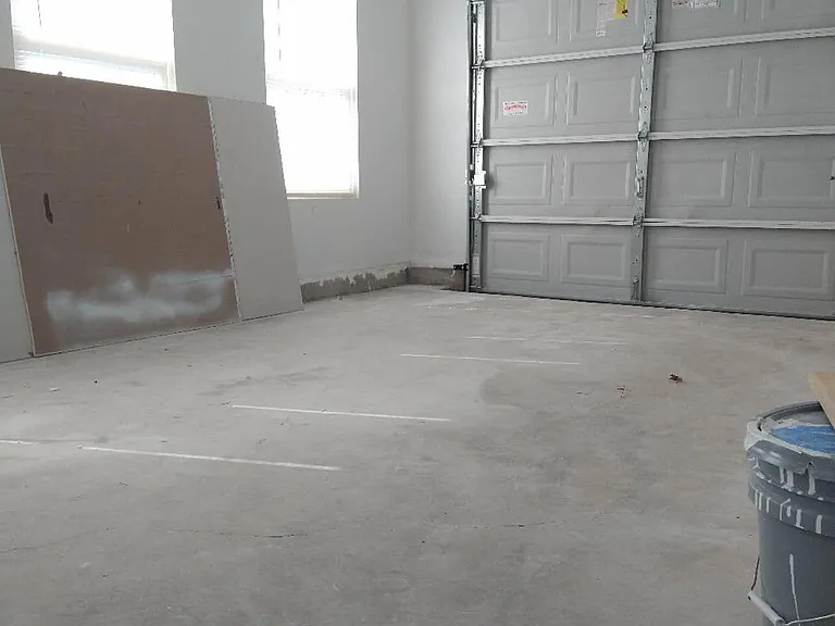 141 Brockett Dr — Photo 29