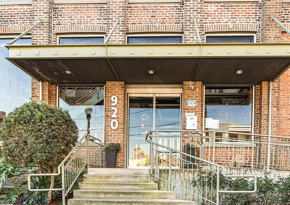 1st image of 920 Poeyfarre St APT 387