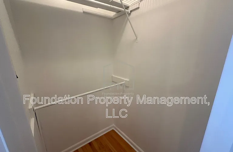 8559 Chippingham Dr — Photo 16