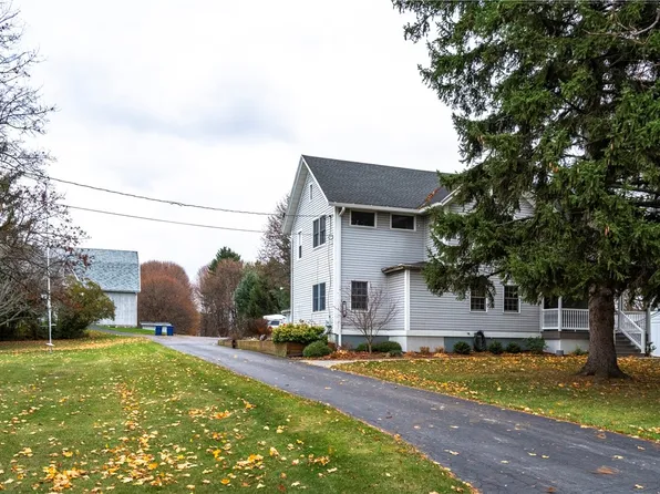 1048 Shoecraft Rd, Webster, NY 14580