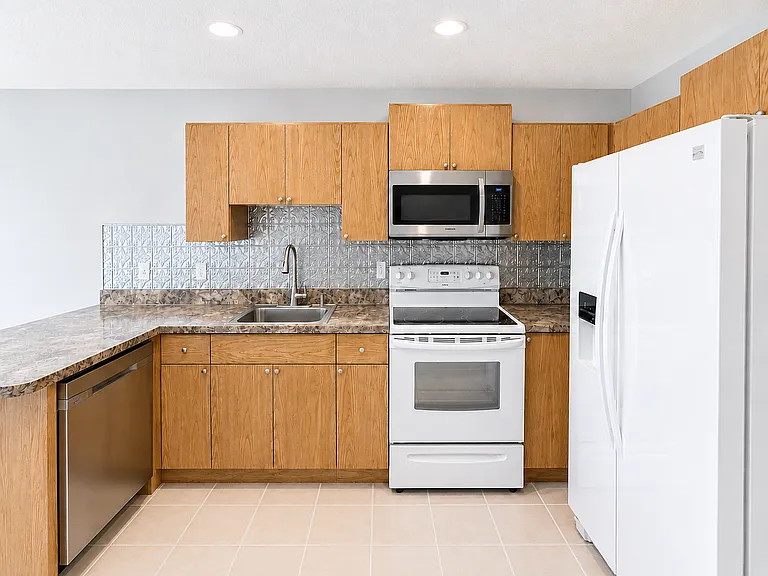 2478 NW Holiday Ct — Photo 17