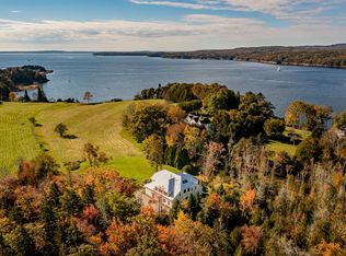 60 Beauchamp Point Rd, Rockport, ME 04856