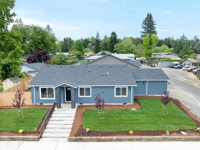 2076 Lawnridge St, Medford, OR, 97504
