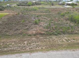 446 & 447 W Pin Oak Ln, Rockport, TX 78382