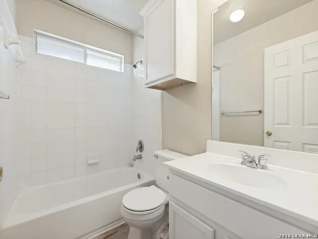 6607 Biscay Bay — Photo 8