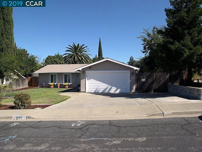 3025 Harrison Pl photo 1