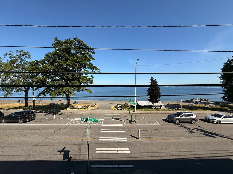 2770 Alki — Photo 18