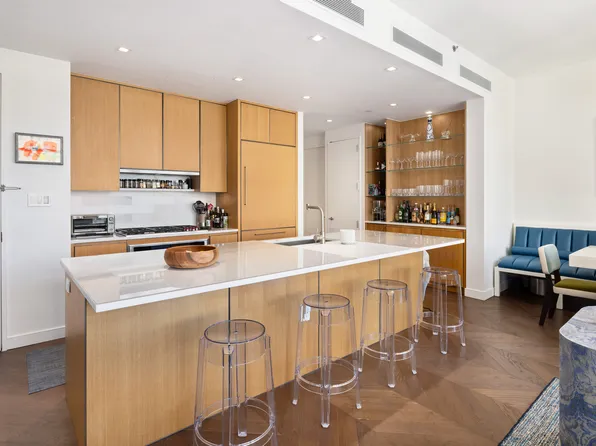 211 West 14th Street 10B image 3 of 9