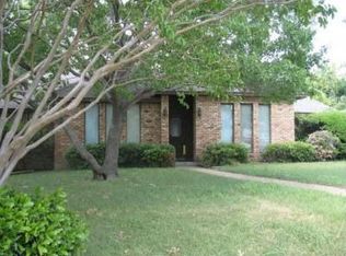 2521 Castle St, Irving, TX 75038