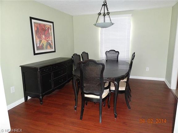 4th image of 910 Guilford Blvd