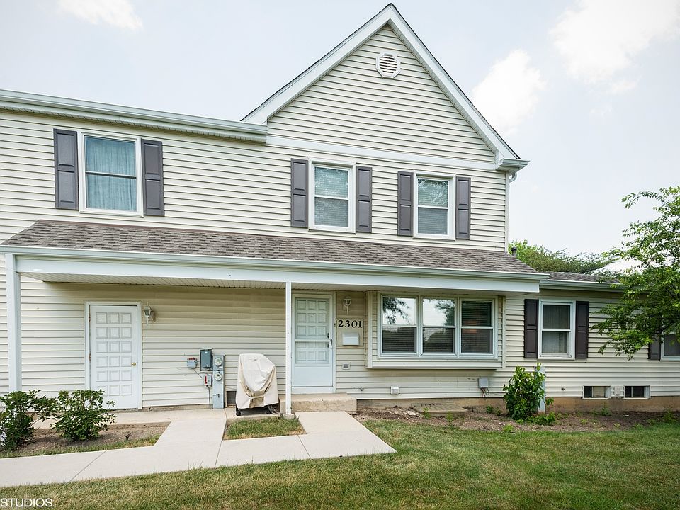 1st image of 2301 Knollwood Cir #2301