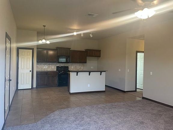 4th image of 824 SW 151st St Unit B