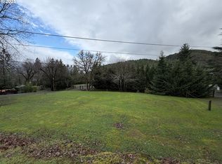 157 Crest Dr, Myrtle Creek, OR 97457
