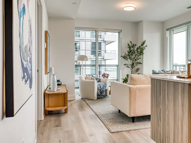 55 Broadway Ave — Photo 9