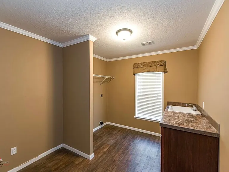 571 Seven Pines Rd — Photo 8