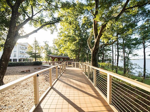 4th image of 5750 Moonshell Loop