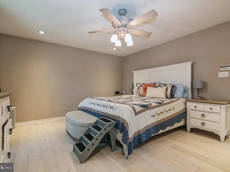 104 Apley Dr — Photo 12
