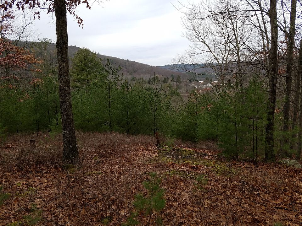 1st image of 8 Kara Ln