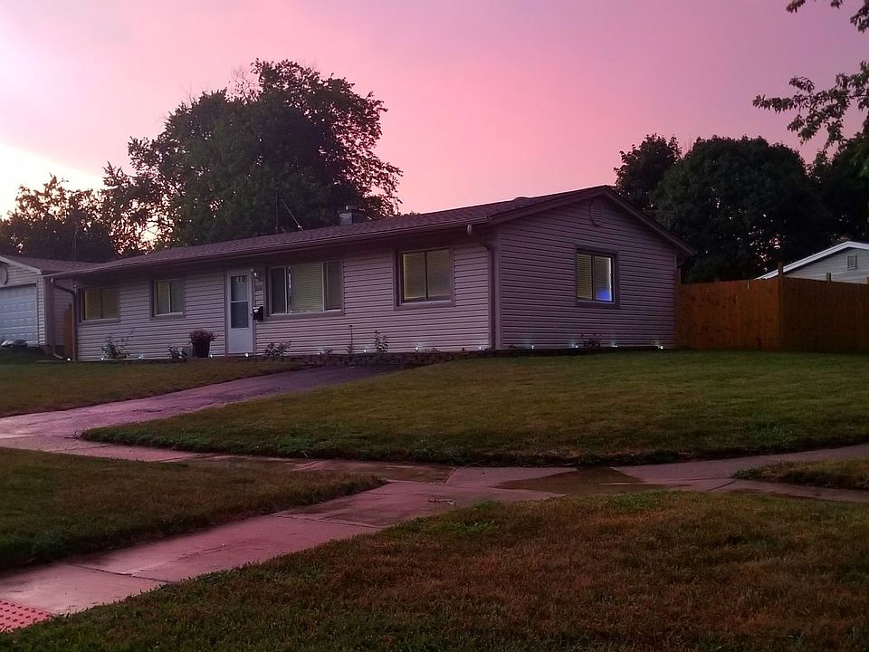 1st image of 18468 W Meadow Ln