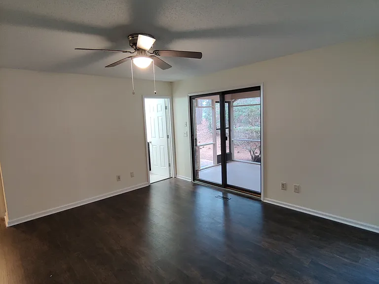 45 SW Lake Forest Dr — Photo 28