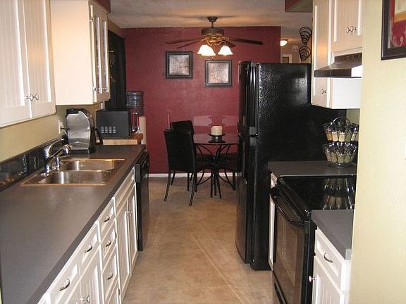 Kitchen & Dining Room