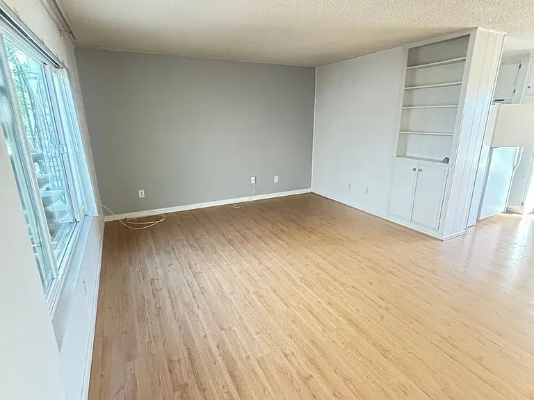 4036 Shasta St #6 — Photo 2