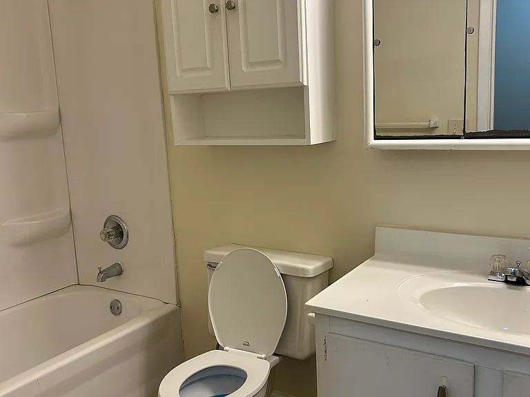 Full bathroom