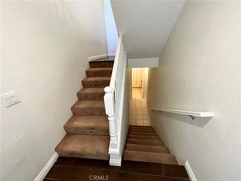 359 Windy Ln — Photo 2