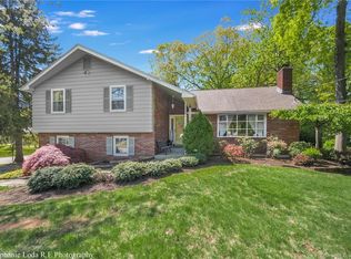 65 Mayflower Ln, Meriden, CT 06450