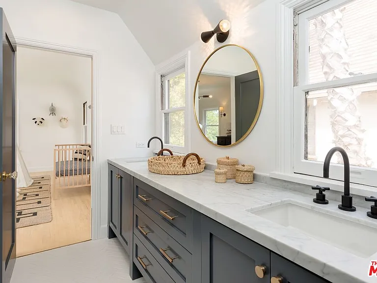 455 N Highland Ave — Photo 17