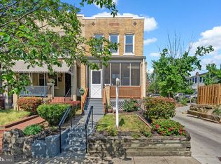 560 25th Pl NE, Washington, DC 20002
