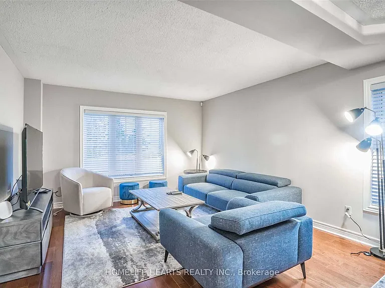2360 Britannia Rd W #1 — Photo 5