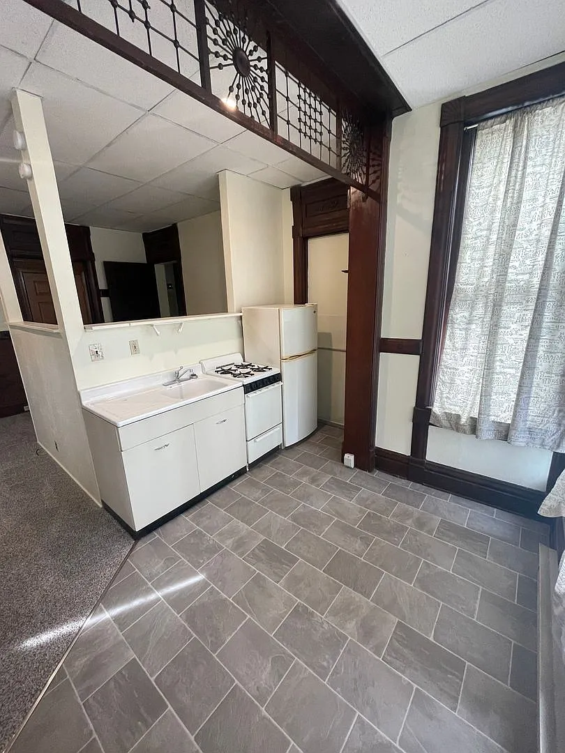 503 Beacon St Unit C photo 1
