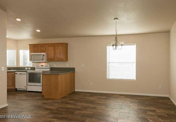 4th image of 1320 W On The Greens Blvd