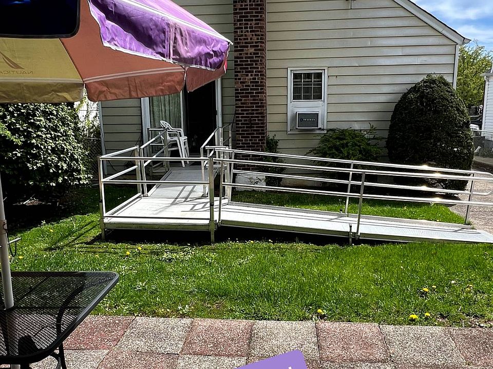 2nd image of 4612 196th St