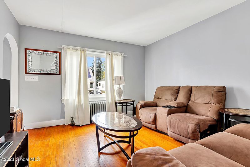 3rd image of 2805 Edgewood Avenue