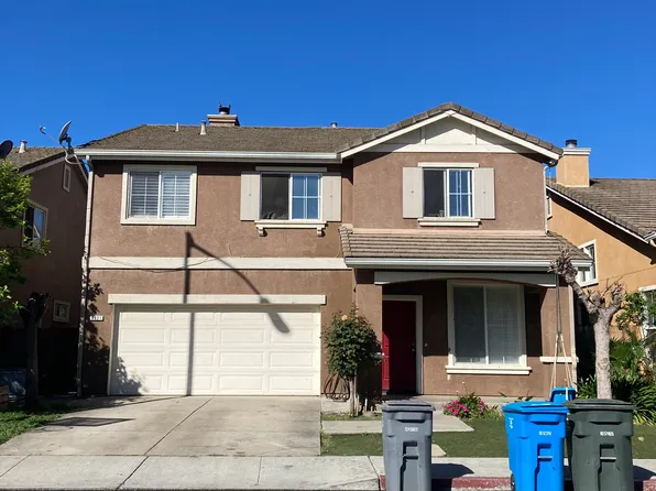 8921 Del Rio Cir, Gilroy, CA 95020