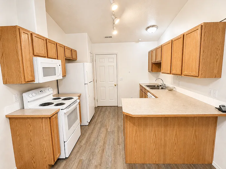 55-59 E Jadynn Ct — Photo 5