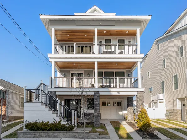 111 N Brunswick Ave, Margate, NJ 08402