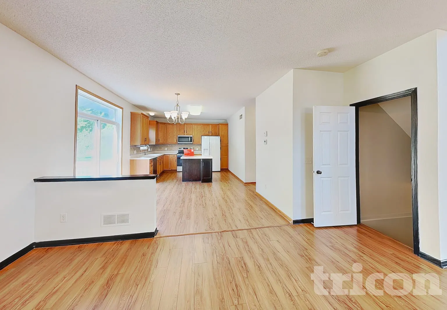 2405 Stonecrest Path NW Prior Lake MN — Photo 2