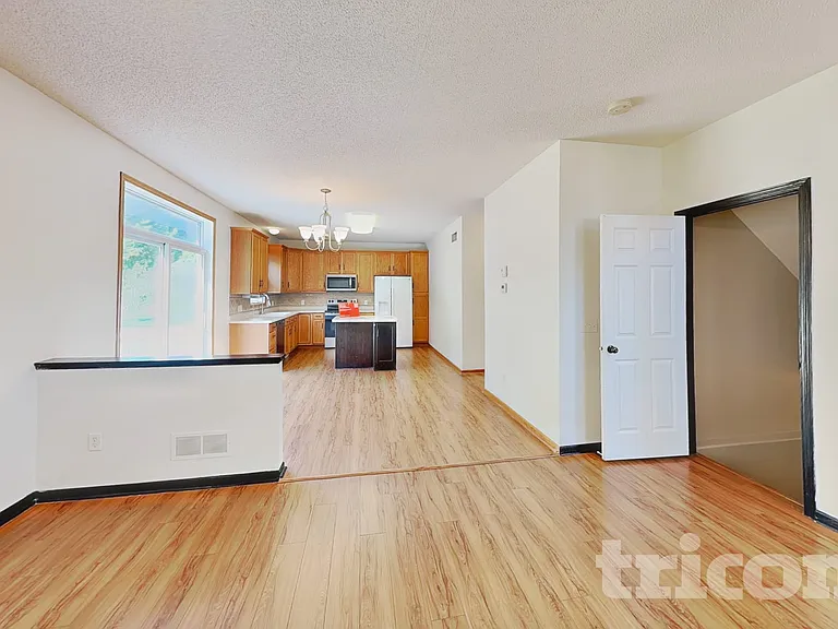 2405 Stonecrest Path NW — Photo 2