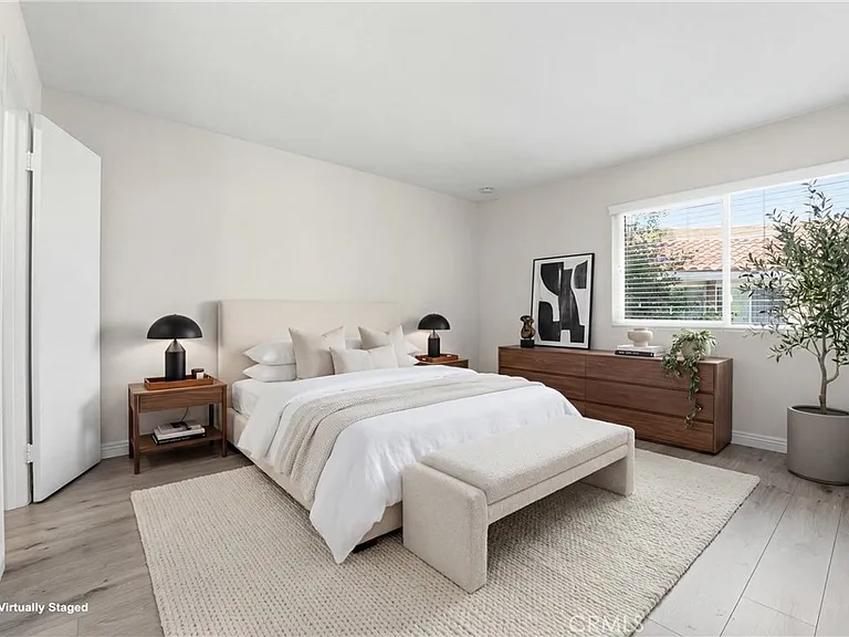 1001 W Macarthur Blvd #130 — Photo 8