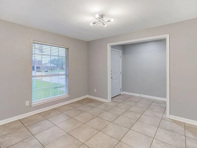 11511 Grapewood Ct — Photo 10