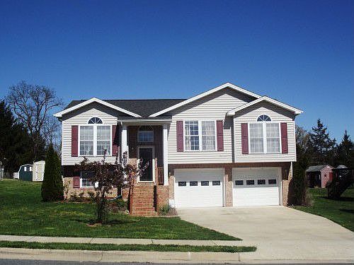 1st image of 1756 Park Lawn Dr