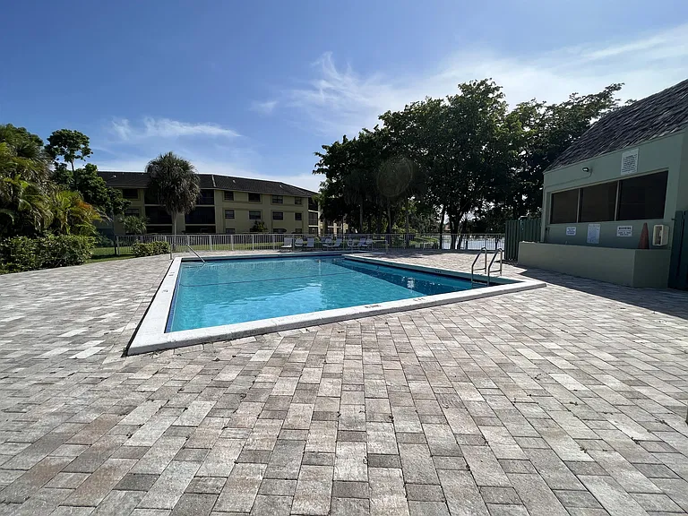 8911 NW 28th Dr #32 — Photo 34