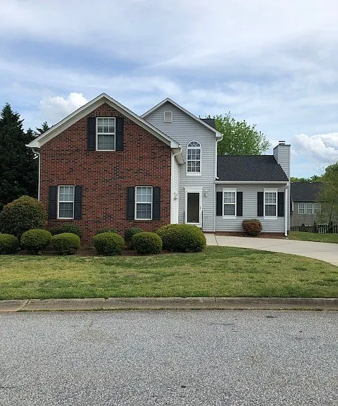 110 Shelby Ct — Photo 1