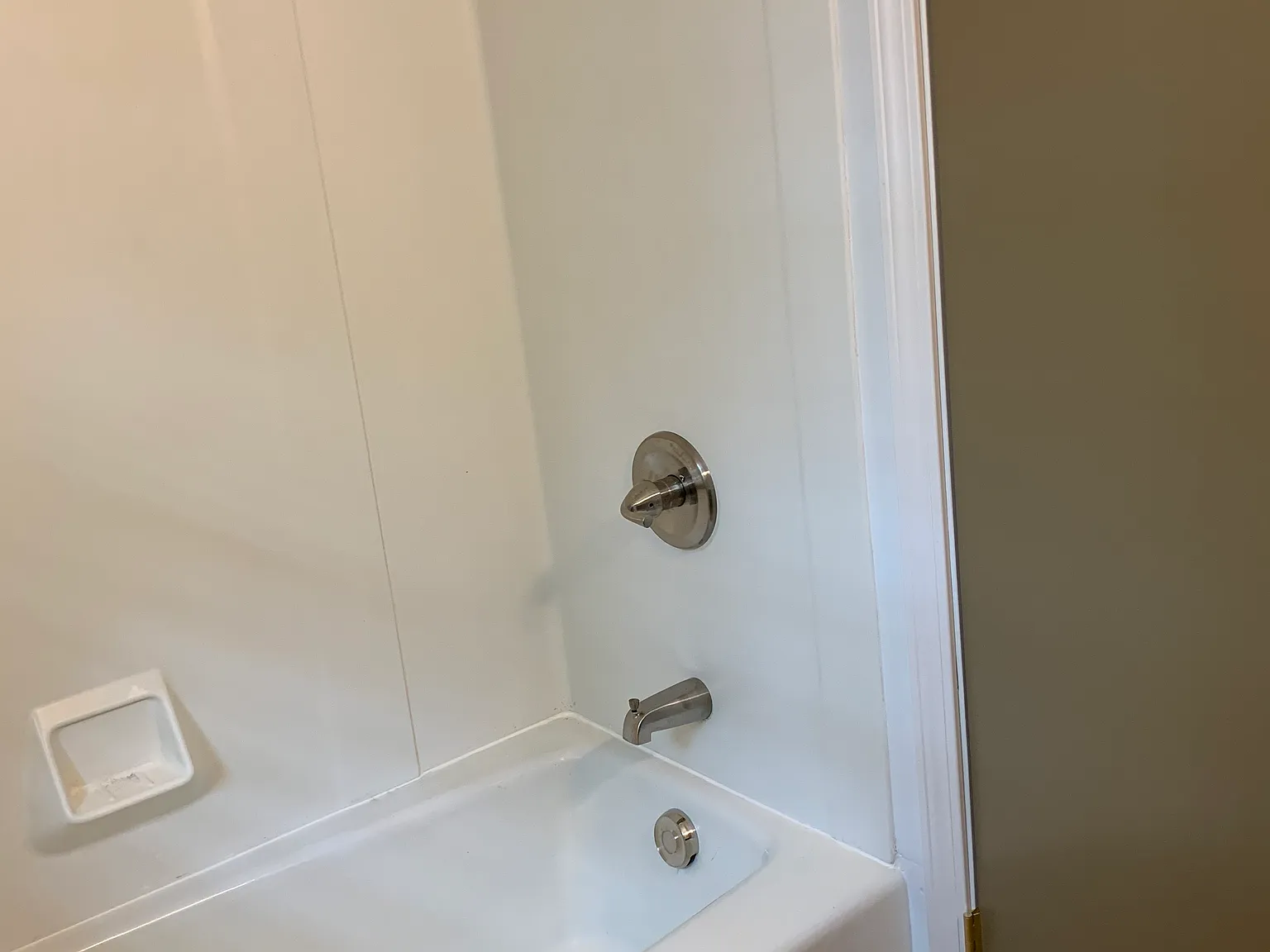 2 bed, 970 sqft, $1,300 — Photo 1