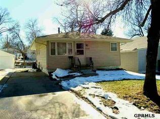 6331 Parker St, Omaha, NE 68104